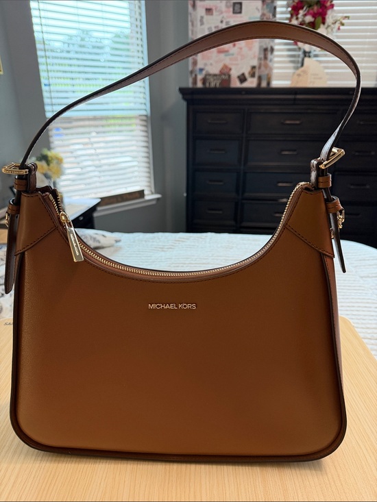 Michael Kors Handbags - MICHAEL KORS Smooth Brown Leather Shoulder Hobo with Gold Hardware